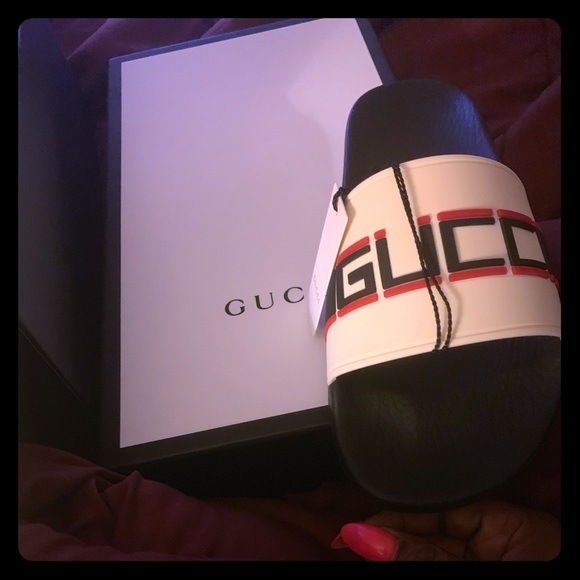 Men Gucci Flip Flops